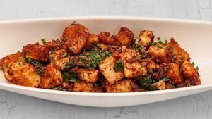 GARLIC CHILLI MOGO